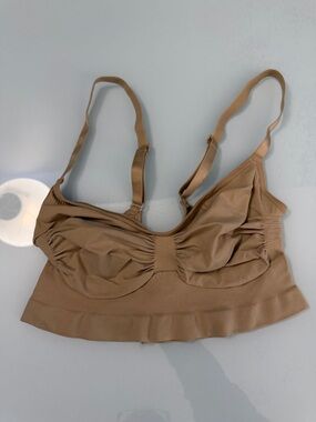 NWOT SKIMS Sculpting Shapewear Bralette